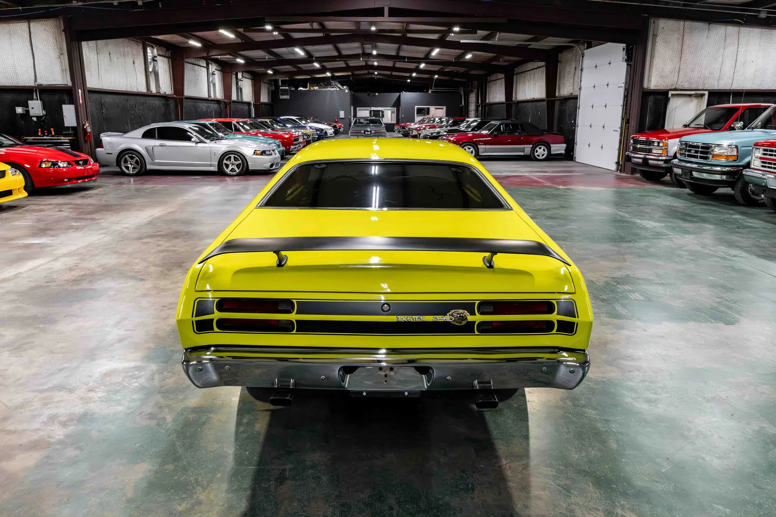 1971-Plymouth-Duster-Curious Yellow-VL29C1B233577-36.jpg